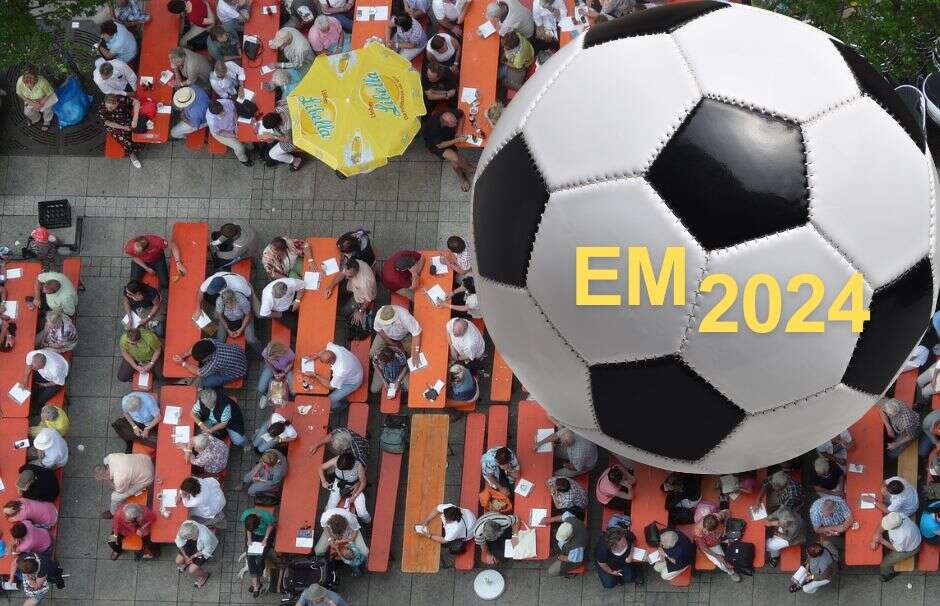 Dank einer Lockerung der Lärmschutzvorschriften ist Public Viewing bei der Fußball Europameisterschaft auch nach 22 Uhr möglich.